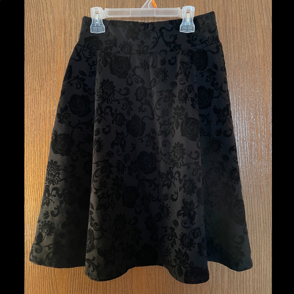 Joe B Small Black Skirt